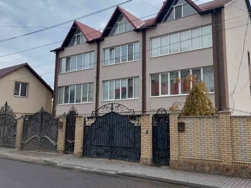 Продається частина будинку в м. Тернопіль